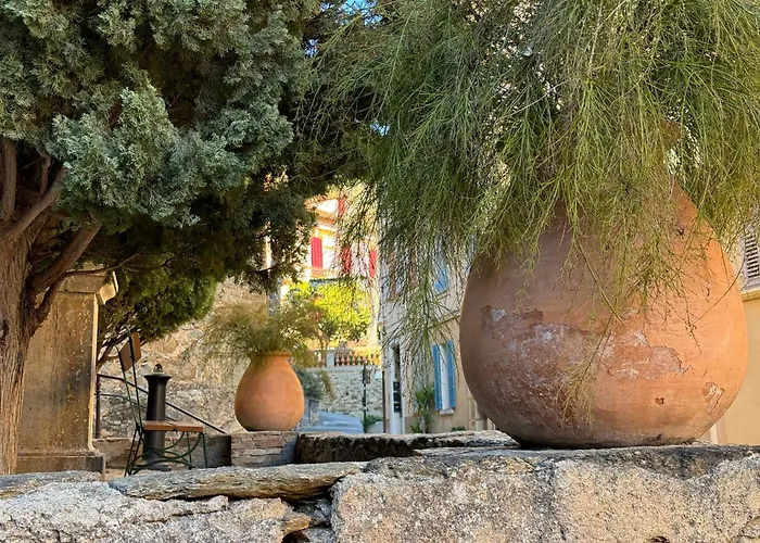 Studio Liege, Vue Mer Au Village De Bormes Les Mimosas